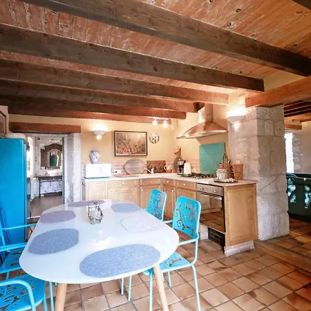 Prázdninový dům La Maison Des Chenes - Piscine Et Grand Terrain Arbore Dans Ambiance Bucolique. *