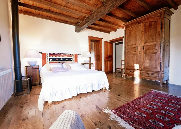 Prázdninový dům La Maison Des Chenes - Piscine Et Grand Terrain Arbore Dans Ambiance Bucolique.