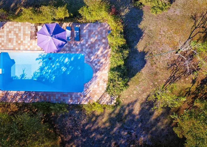 La Maison Des Chenes - Piscine Et Grand Terrain Arbore Dans Ambiance Bucolique. *