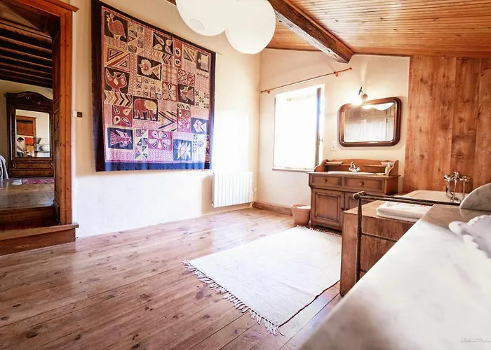 Prázdninový dům La Maison Des Chenes - Piscine Et Grand Terrain Arbore Dans Ambiance Bucolique.