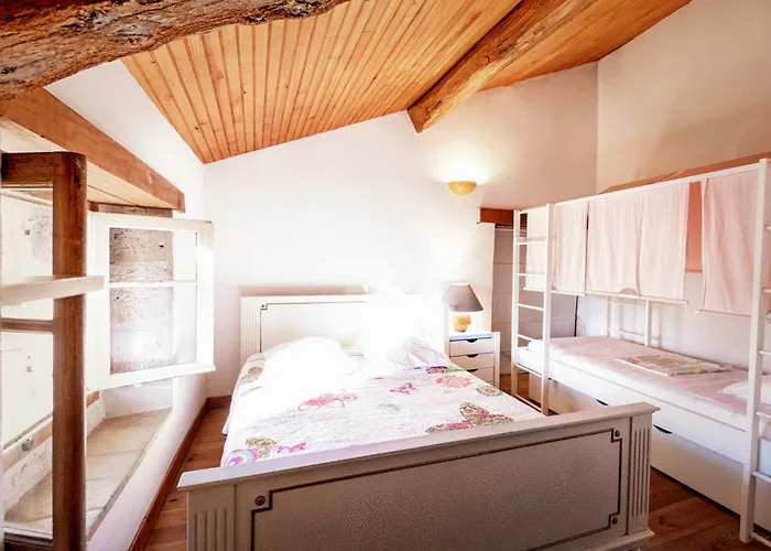 La Maison Des Chenes - Piscine Et Grand Terrain Arbore Dans Ambiance Bucolique. *